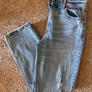 Abercrombie 90’s Ultra High Rise - Light Wash (NWOT)